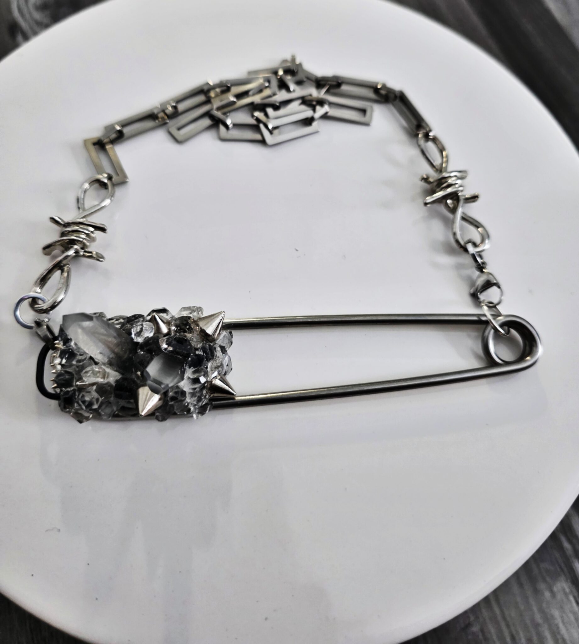 Picsart_26-01-18_16-13-38-757